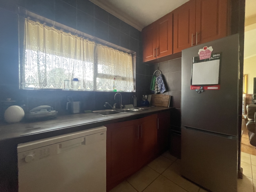 3 Bedroom Property for Sale in Country Club Western Cape